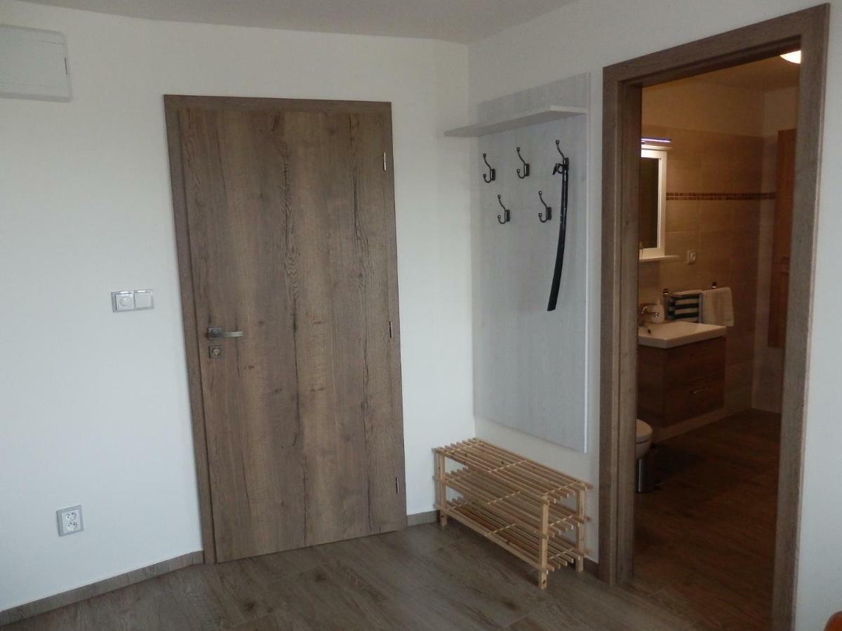 Apartmany 27 Nemcicky  ภายนอก รูปภาพ